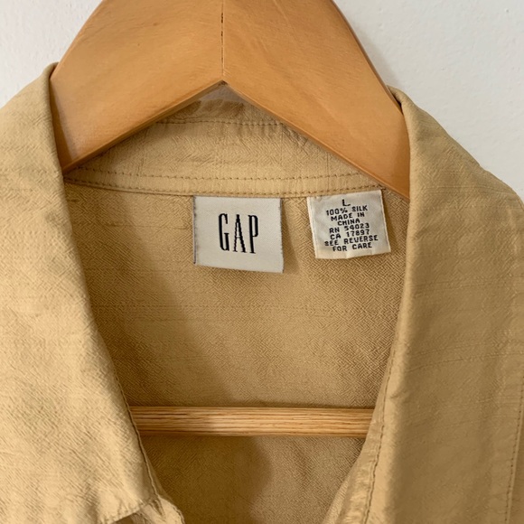Vintage Gap yellow/gold sleeveless button down - Picture 5 of 5